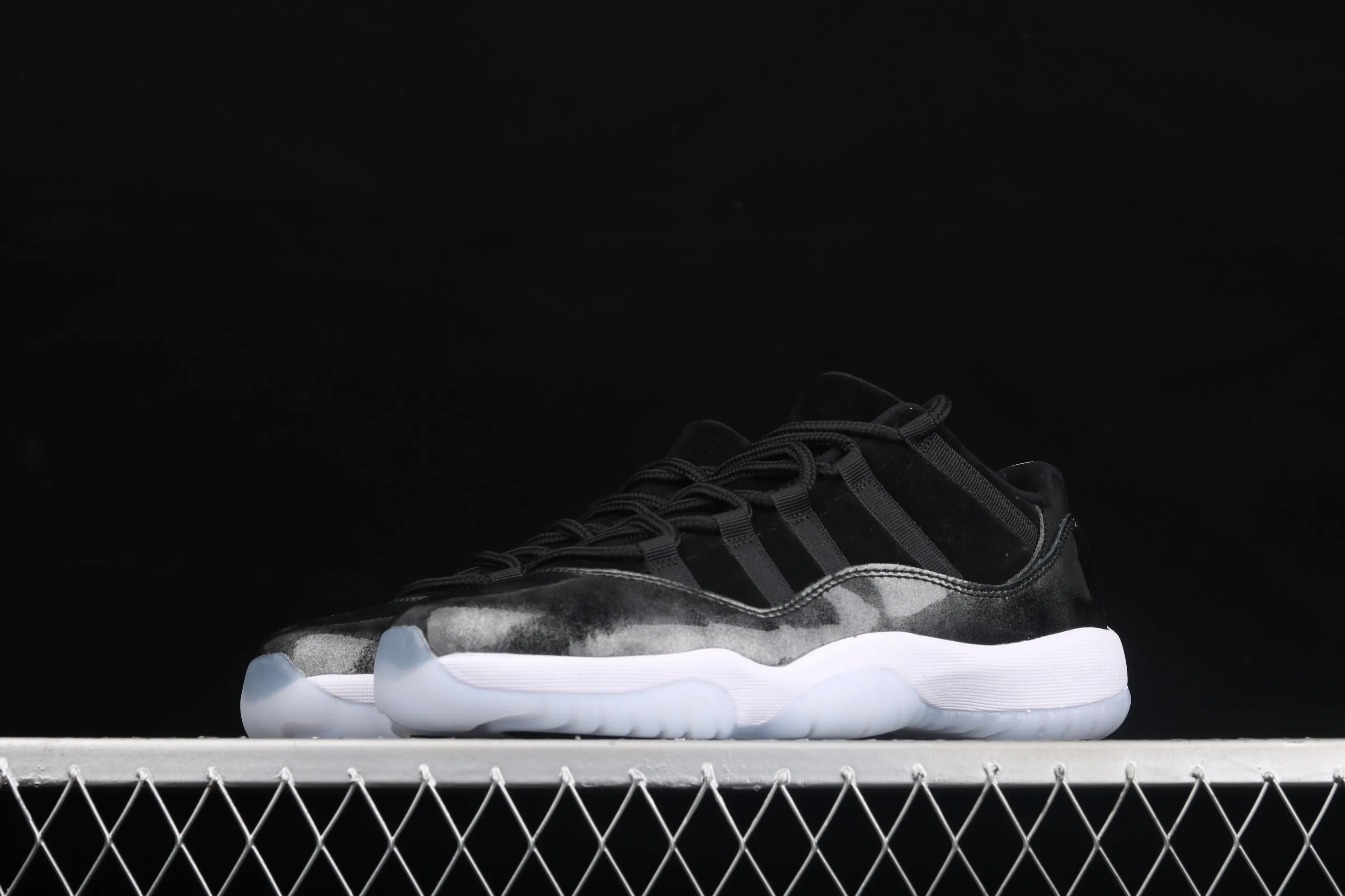 All categories Air Jordan Jordan series basketball shoes Air Jordan 11 Air Jordan 11 "Dunk Low" AJ11 Joe 11 Earl Low Real Carbon Fiber 528895-010
